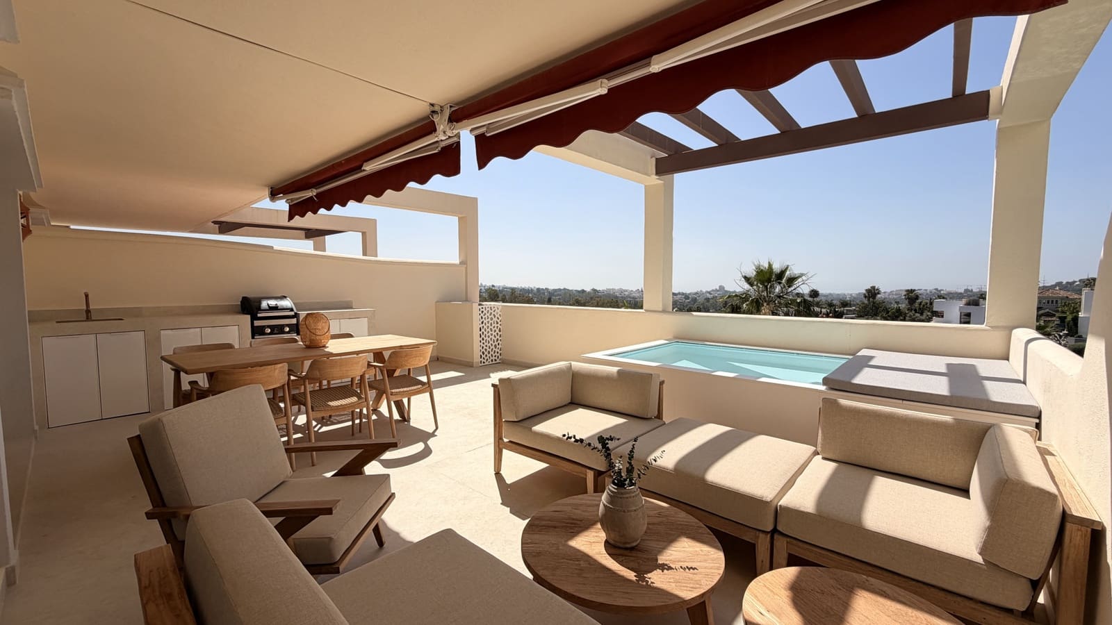 3 soveværelse Lejlighed til salg i Nueva Andalucia med swimmingpool garage - € 1.100.000 (Ref: 9543377)