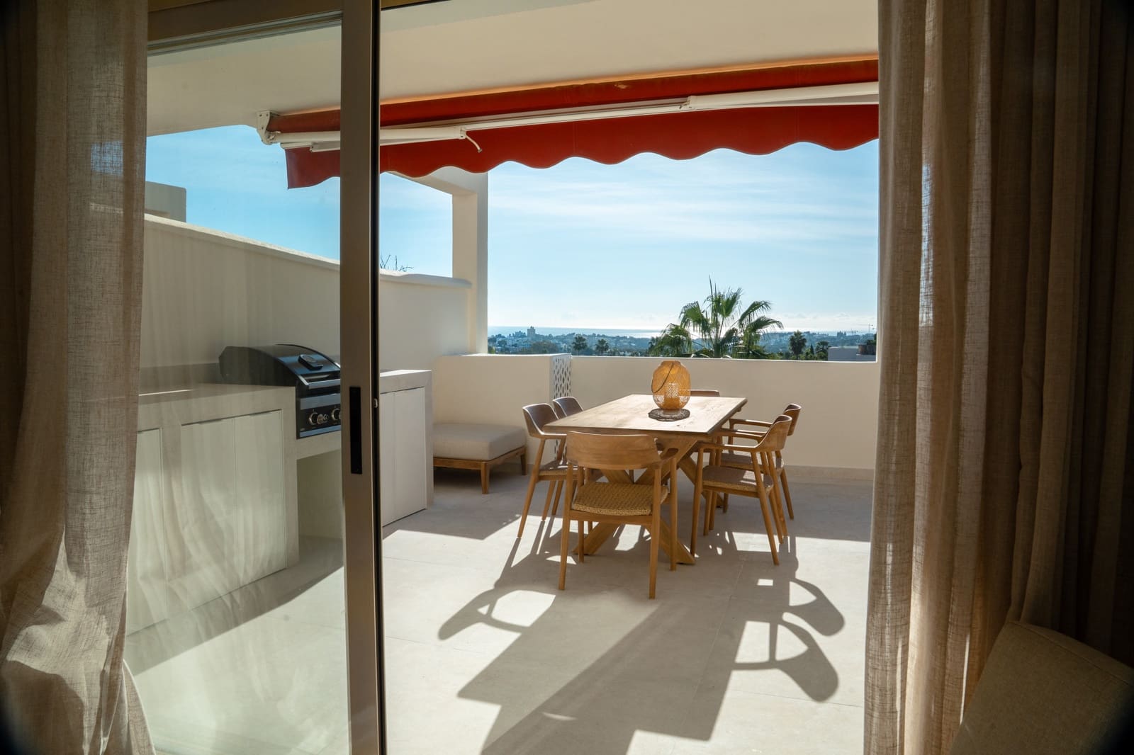 3 soveværelse Lejlighed til salg i Nueva Andalucia med swimmingpool garage - € 1.100.000 (Ref: 9543377)