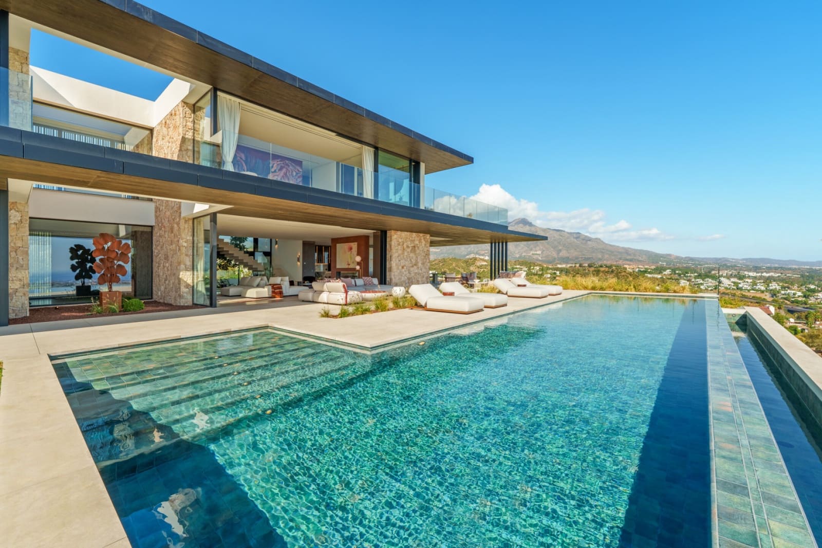 8 makuuhuone Huvila myytävänä paikassa Benahavis mukana uima-altaan 
autotalli - 19 880 000 € (Ref: 9547853)