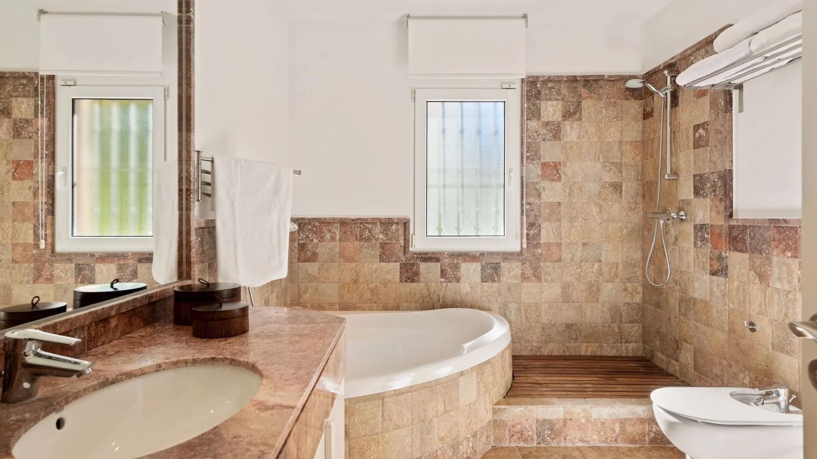 4 soverom Leilighet til salgs i Golden Mile med svømmebasseng garasje - € 1 395 000 (Ref: 9547855)