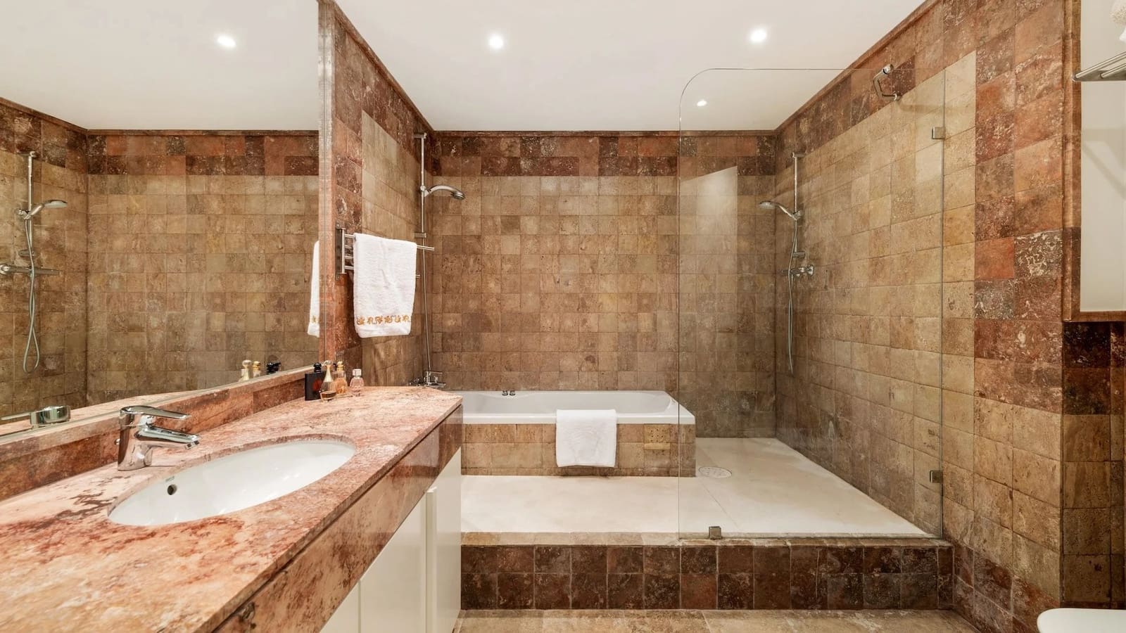 4 soverom Leilighet til salgs i Golden Mile med svømmebasseng garasje - € 1 395 000 (Ref: 9547855)