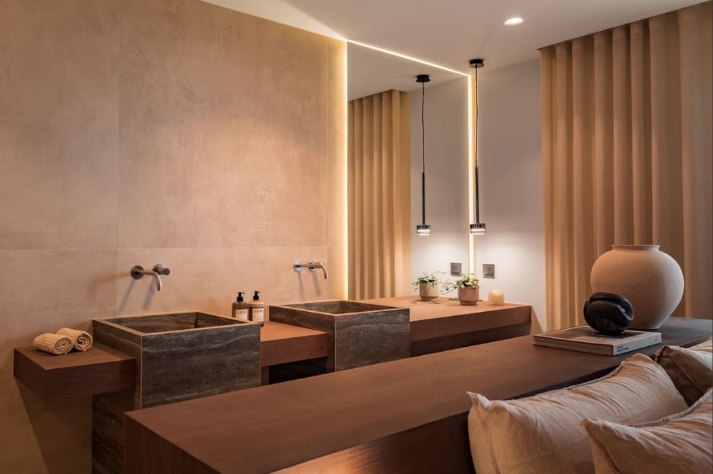 3 sypialnia Dom na sprzedaż w Nueva Andalucia z basenem garażem - 1 550 000 € (Ref: 9547857)