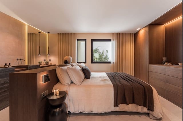 3 bedroom Townhouse for sale in Nueva Andalucia, Marbella with pool garage - € 1,550,000 (Ref: 9547857)