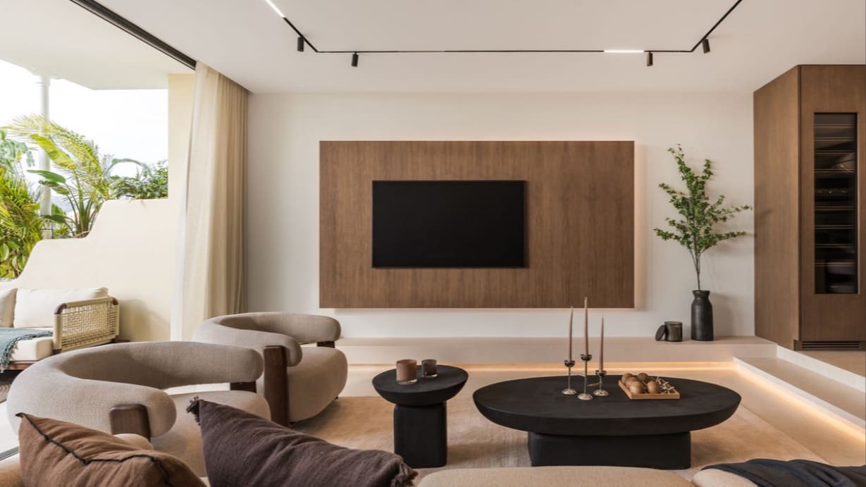 3 sypialnia Dom na sprzedaż w Nueva Andalucia z basenem garażem - 1 550 000 € (Ref: 9547857)