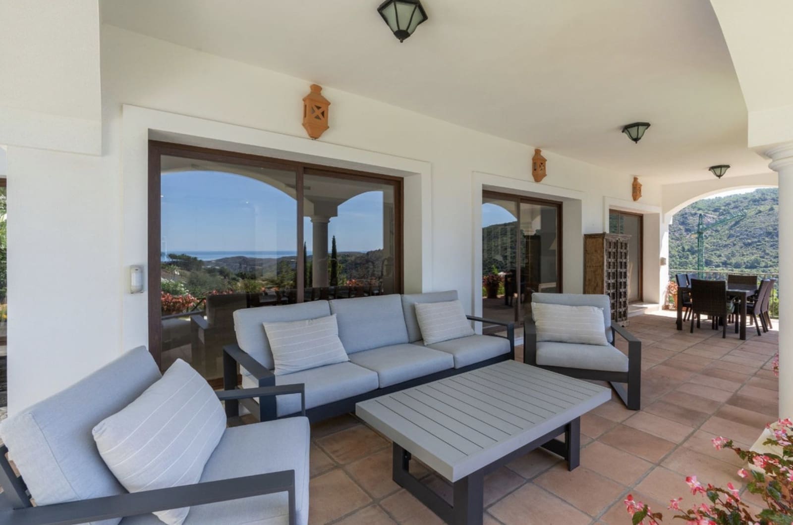 4 quarto Moradia para venda em Benahavis com piscina garagem - 1 795 000 € (Ref: 9551200)