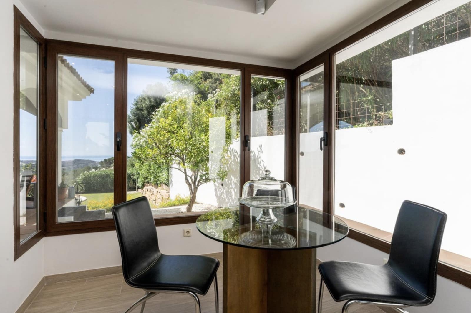 4 quarto Moradia para venda em Benahavis com piscina garagem - 1 795 000 € (Ref: 9551200)