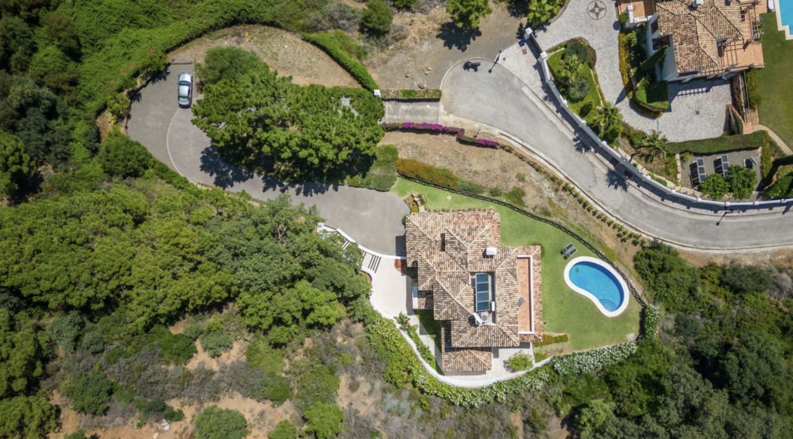 4 quarto Moradia para venda em Benahavis com piscina garagem - 1 795 000 € (Ref: 9551200)