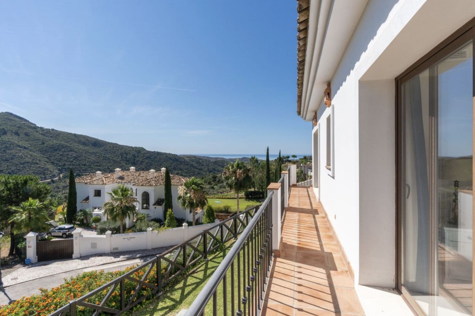 4 bedroom Villa for sale in Benahavis with pool garage - € 1,795,000 (Ref: 9551200)