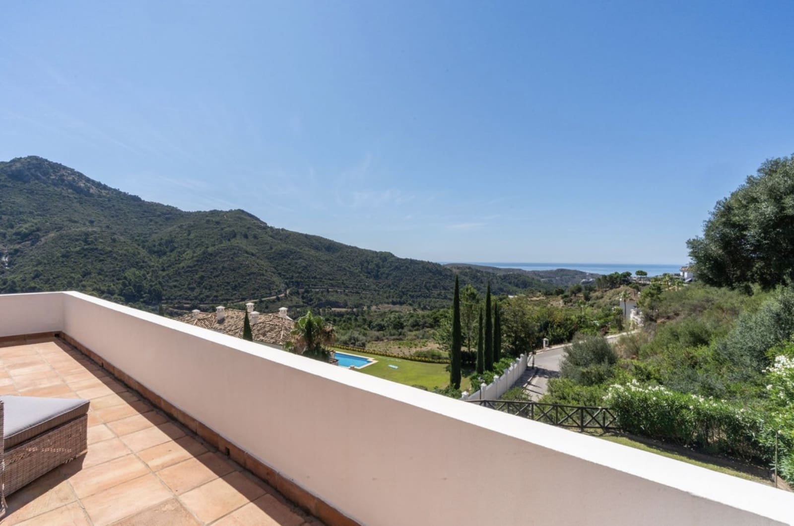 4 bedroom Villa for sale in Benahavis with pool garage - € 1,795,000 (Ref: 9551200)