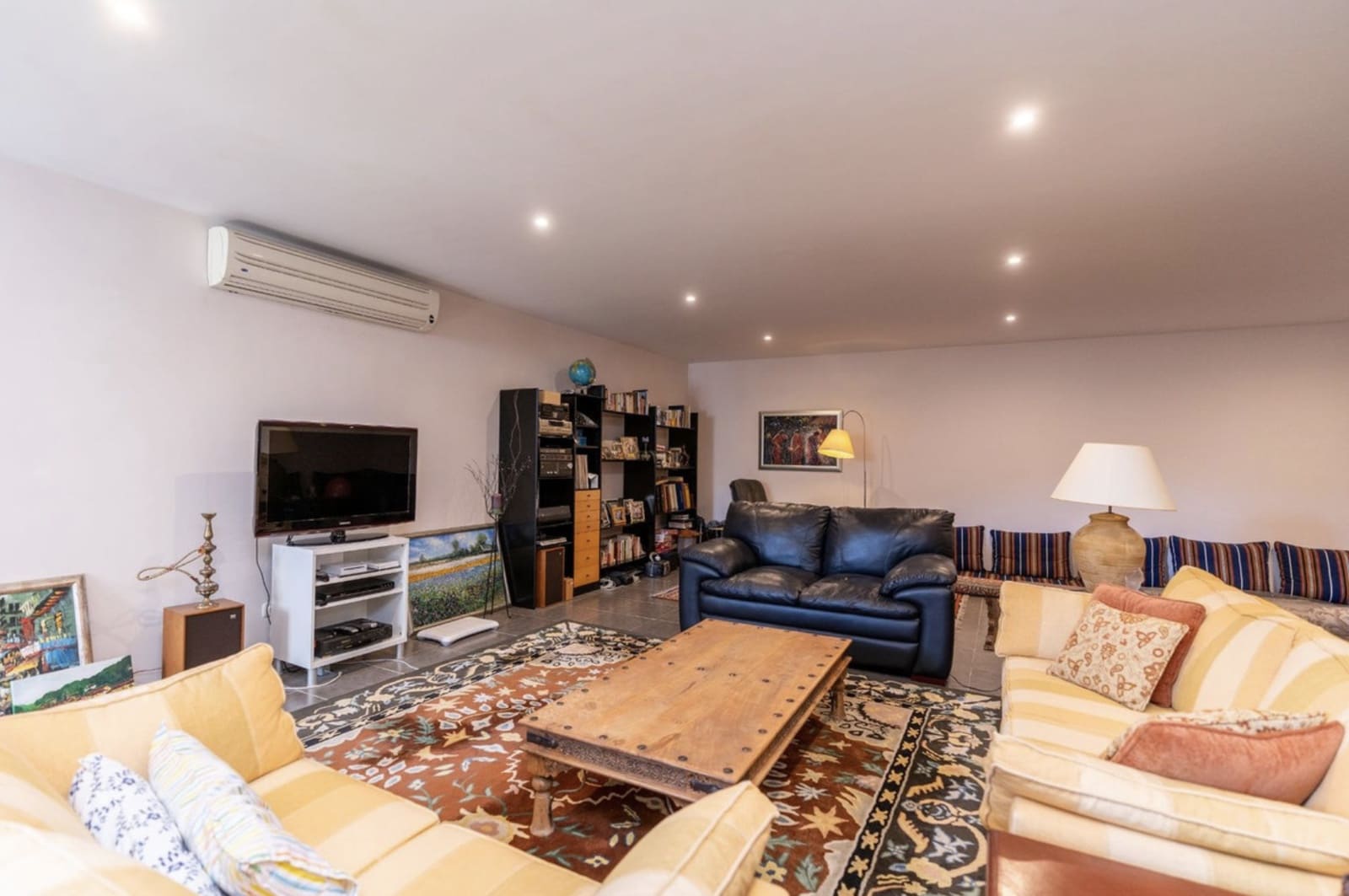 4 bedroom Villa for sale in Benahavis with pool garage - € 1,795,000 (Ref: 9551200)