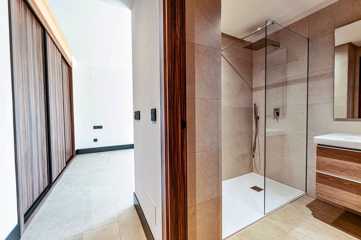 3 sovrum Lägenhet till salu i Nueva Andalucia med pool garage - 795 000 € (Ref: 9561580)