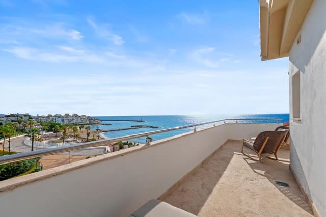 2 slaapkamer Penthouse te koop in Puerto Banus, Marbella met zwembad garage - € 1.995.000 (Ref: 9561581)