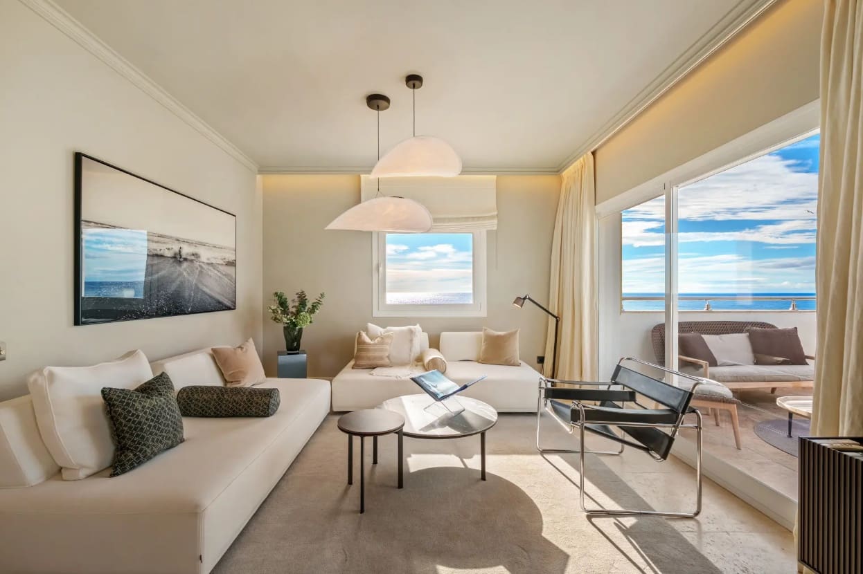 2 makuuhuone Kattohuoneisto myytävänä paikassa Puerto Banus mukana uima-altaan 
autotalli - 1 995 000 € (Ref: 9561581)