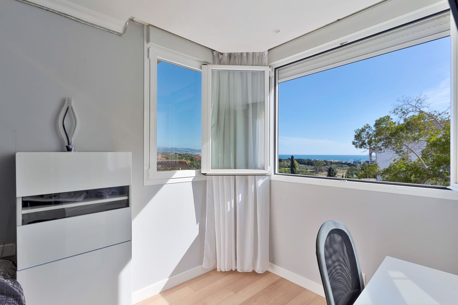 3 soveværelse Lejlighed til salg i Marbella med swimmingpool garage - € 775.000 (Ref: 9564953)