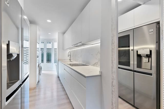 3 soveværelse Lejlighed til salg i Marbella med swimmingpool garage - € 775.000 (Ref: 9564953)