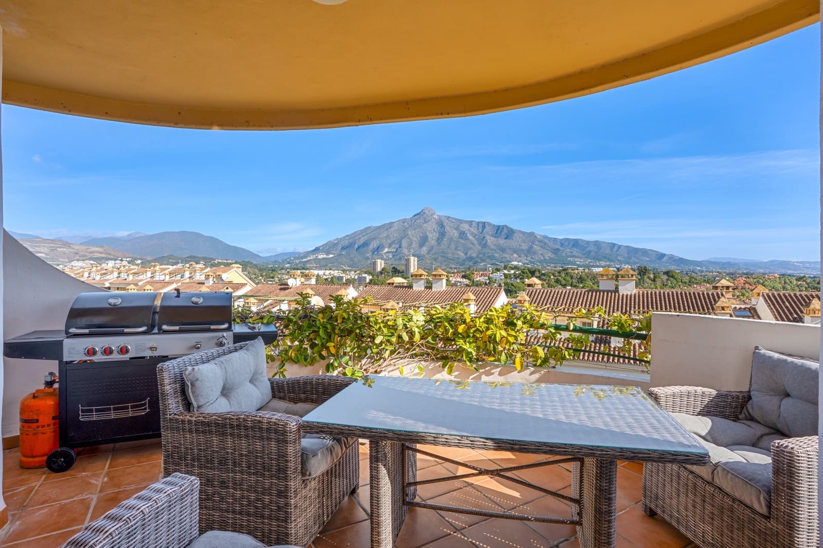 3 slaapkamer Appartement te koop in Marbella met zwembad garage - € 789.000 (Ref: 9564953)