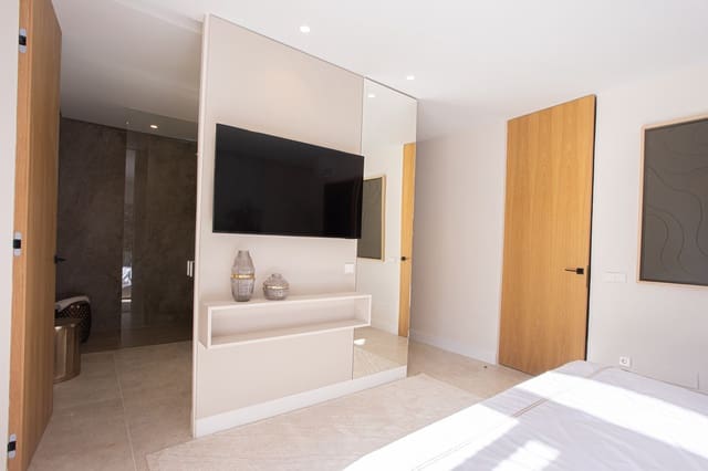 4 sovrum Takvåning till salu i Marbella med pool garage - 1 295 000 € (Ref: 9564954)