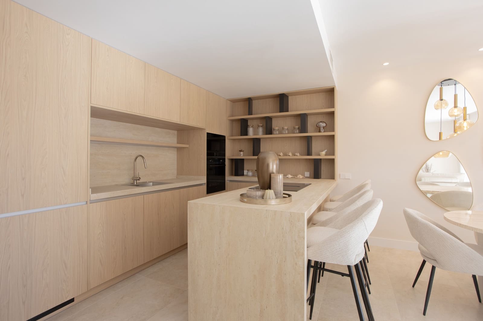 4 quarto Penthouse para venda em Marbella com piscina garagem - 1 195 000 € (Ref: 9564954)