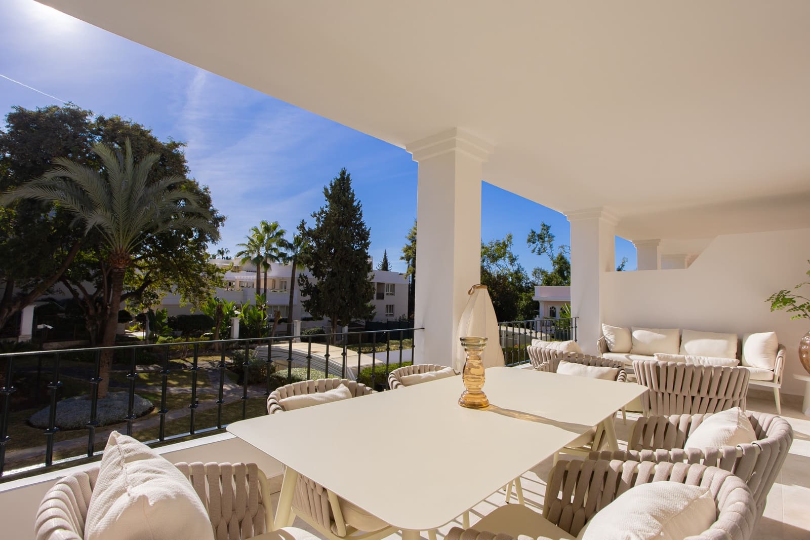 4 quarto Penthouse para venda em Marbella com piscina garagem - 1 195 000 € (Ref: 9564954)