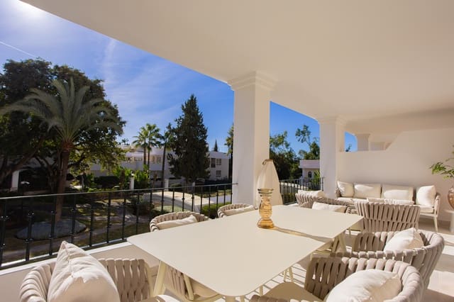 4 quarto Penthouse para venda em Marbella com piscina garagem - 1 195 000 € (Ref: 9564954)