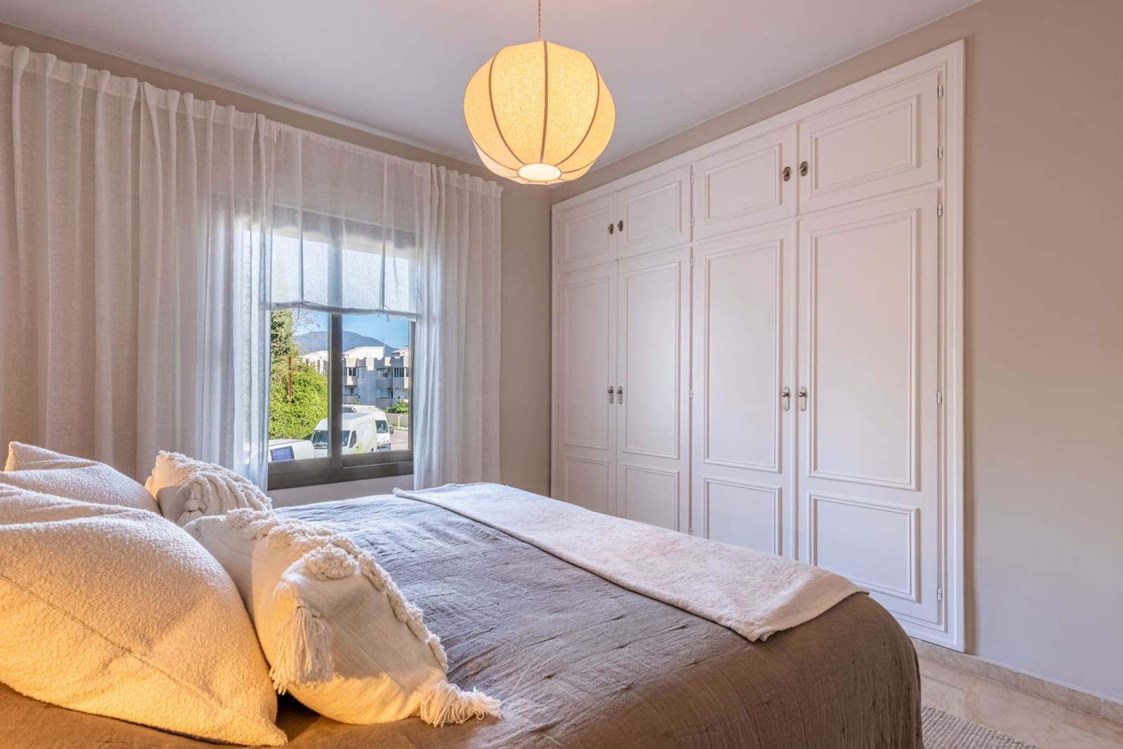 2 sypialnia Apartament na sprzedaż w Marbella z basenem garażem - 858 000 € (Ref: 9568318)