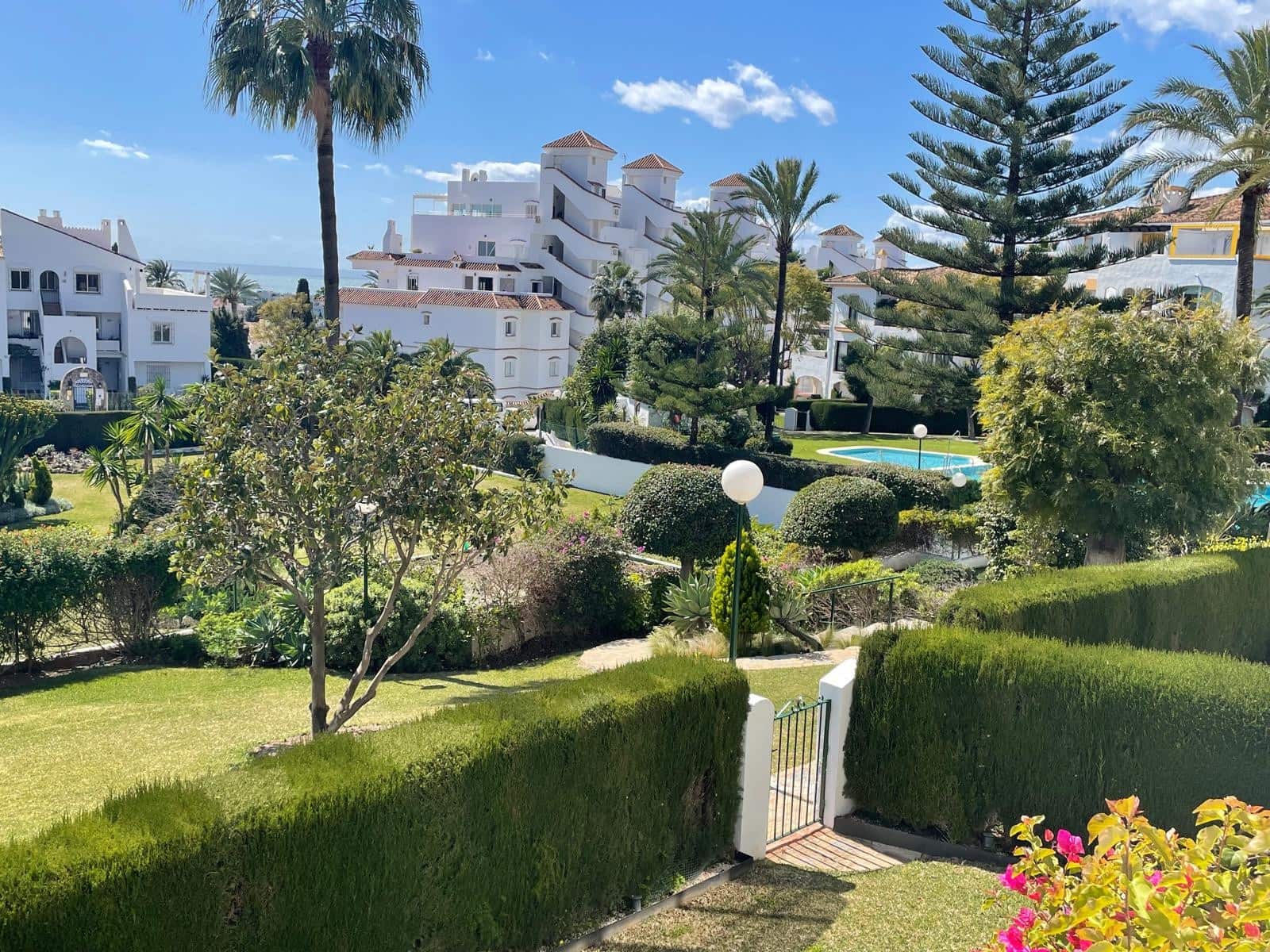 2 sypialnia Apartament na sprzedaż w Marbella z basenem garażem - 858 000 € (Ref: 9568318)