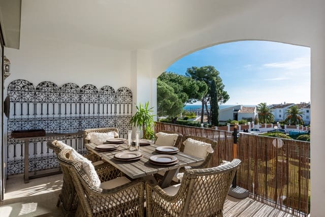 2 soverom Leilighet til salgs i Nueva Andalucía Centro, Marbella med svømmebasseng garasje - € 849 000 (Ref: 9568318)