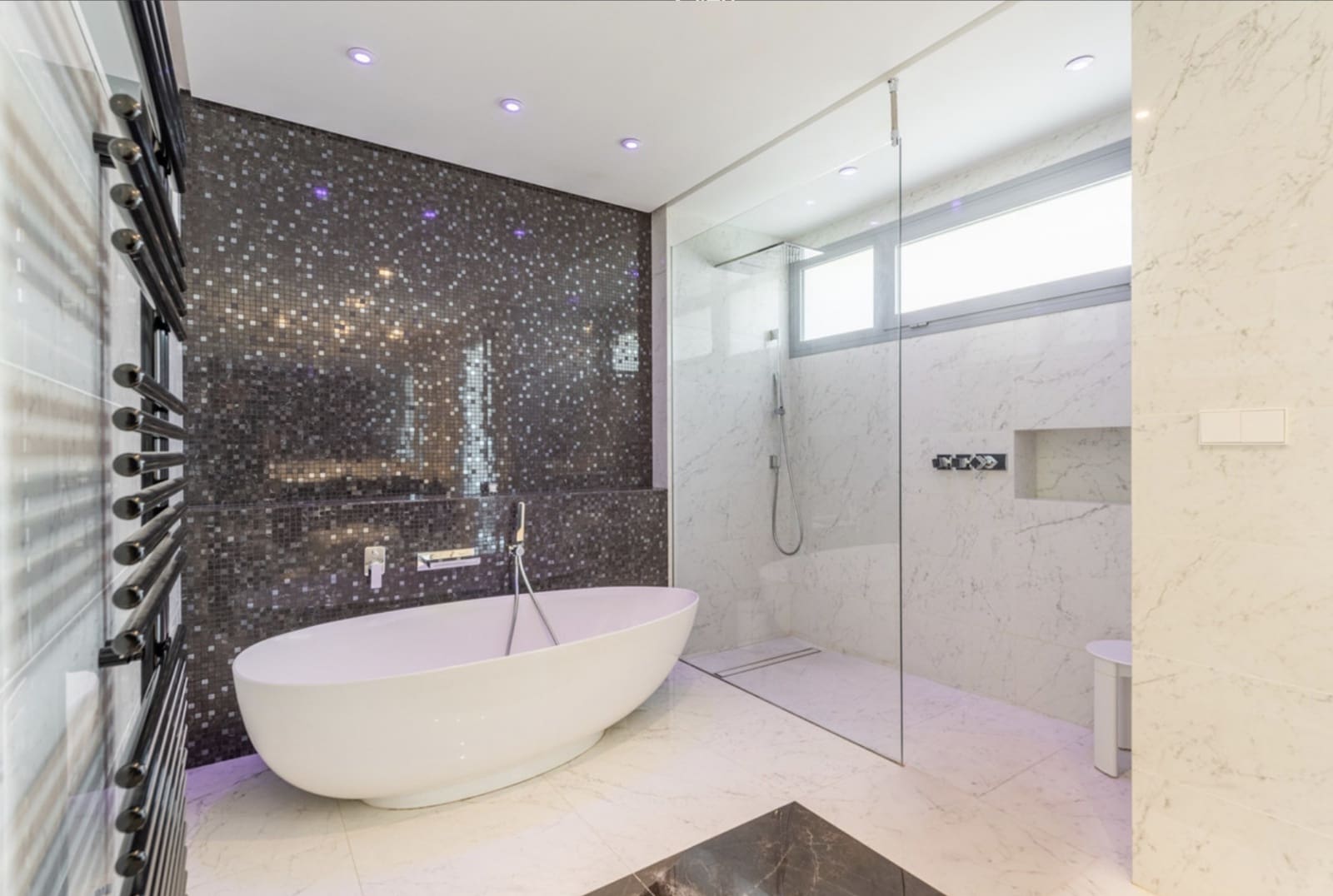 4 makuuhuone Huvila myytävänä paikassa Marbella mukana uima-altaan - 3 350 000 € (Ref: 9568321)