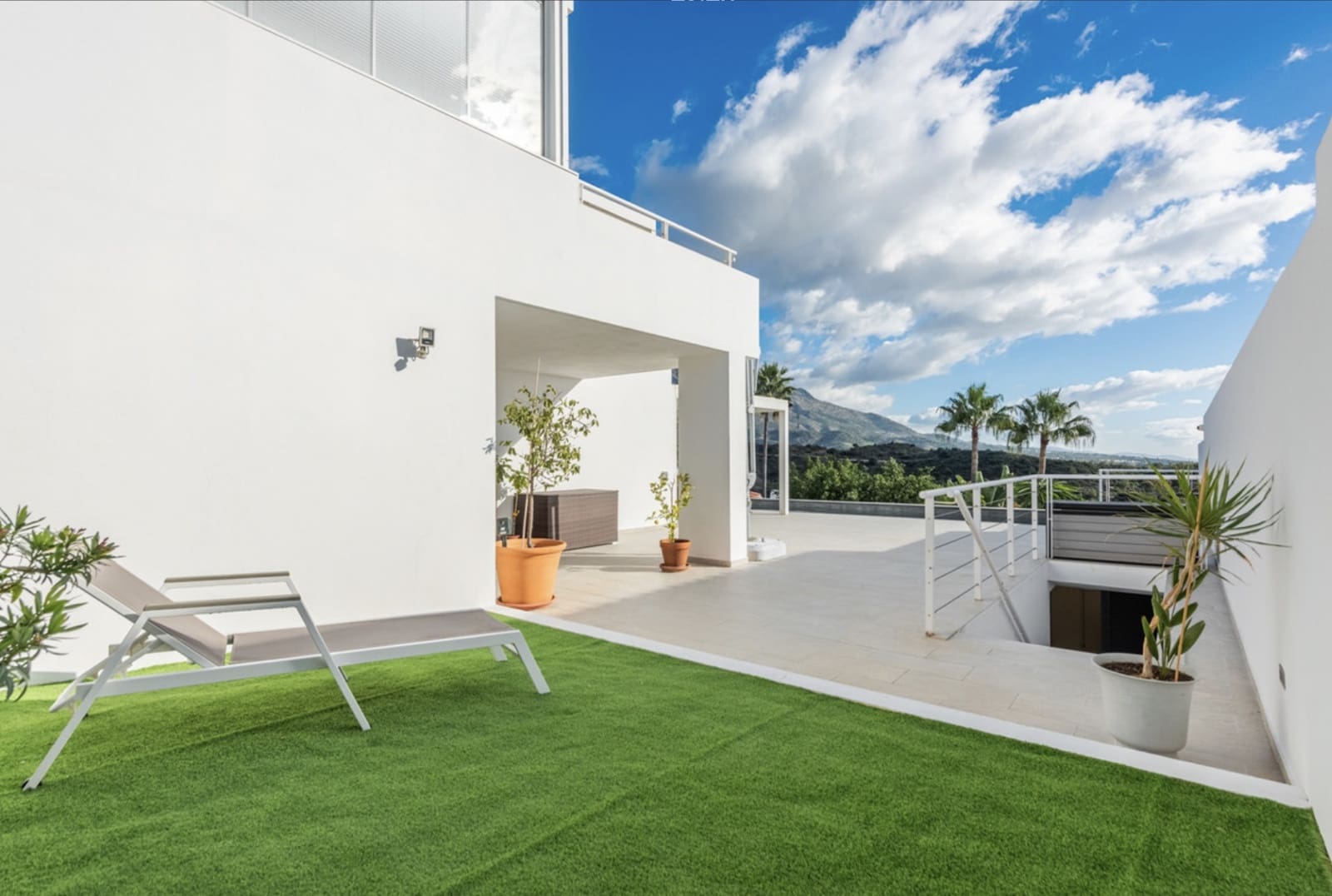 4 makuuhuone Huvila myytävänä paikassa Marbella mukana uima-altaan - 3 350 000 € (Ref: 9568321)