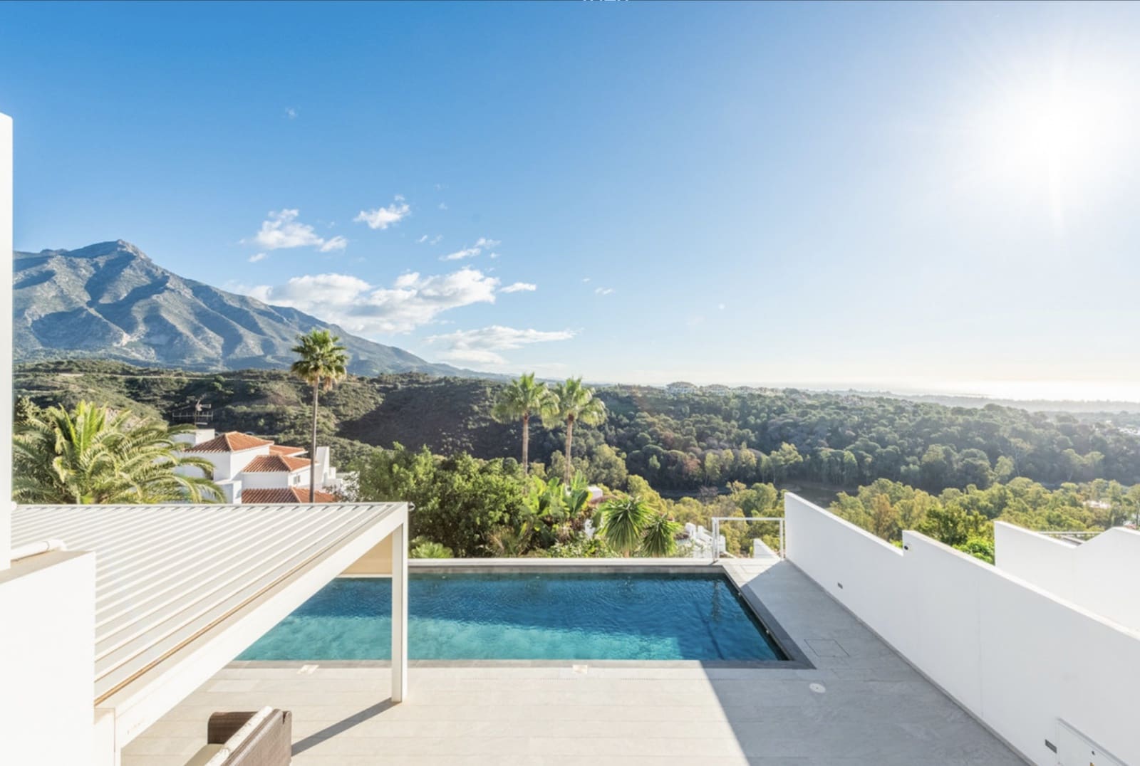 4 makuuhuone Huvila myytävänä paikassa Marbella mukana uima-altaan - 3 350 000 € (Ref: 9568321)