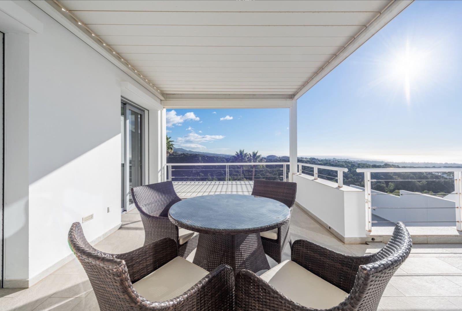 4 makuuhuone Huvila myytävänä paikassa Marbella mukana uima-altaan - 3 350 000 € (Ref: 9568321)