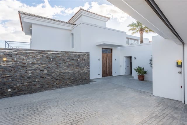 4 quarto Moradia para venda em Marbella com piscina - 3 350 000 € (Ref: 9568321)