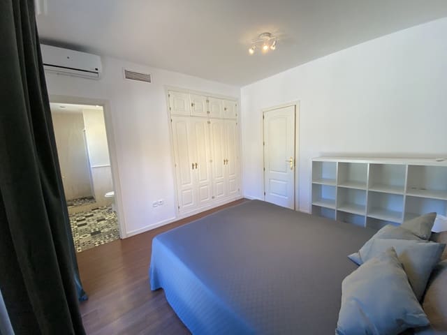 Casa de 3 habitaciones en Guadalmina Baja, Marbella en venta con piscina garaje - 700.000 € (Ref: 9570946)