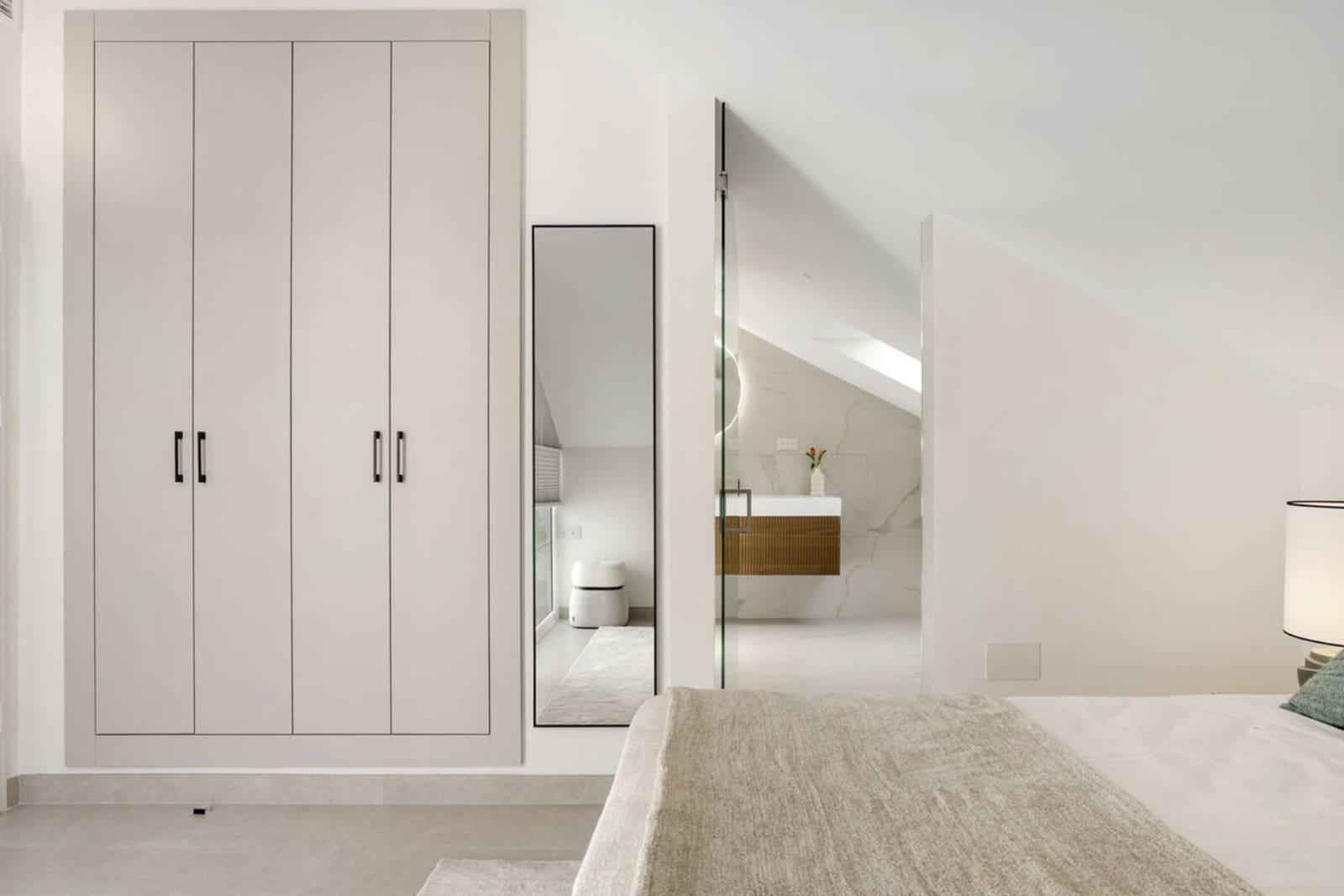 5 slaapkamer Penthouse te koop in Nueva Andalucia met zwembad garage - € 1.895.000 (Ref: 9574441)