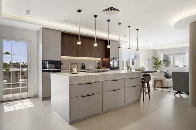 5 slaapkamer Penthouse te koop in Nueva Andalucia, Marbella met zwembad garage - € 1.895.000 (Ref: 9574441)