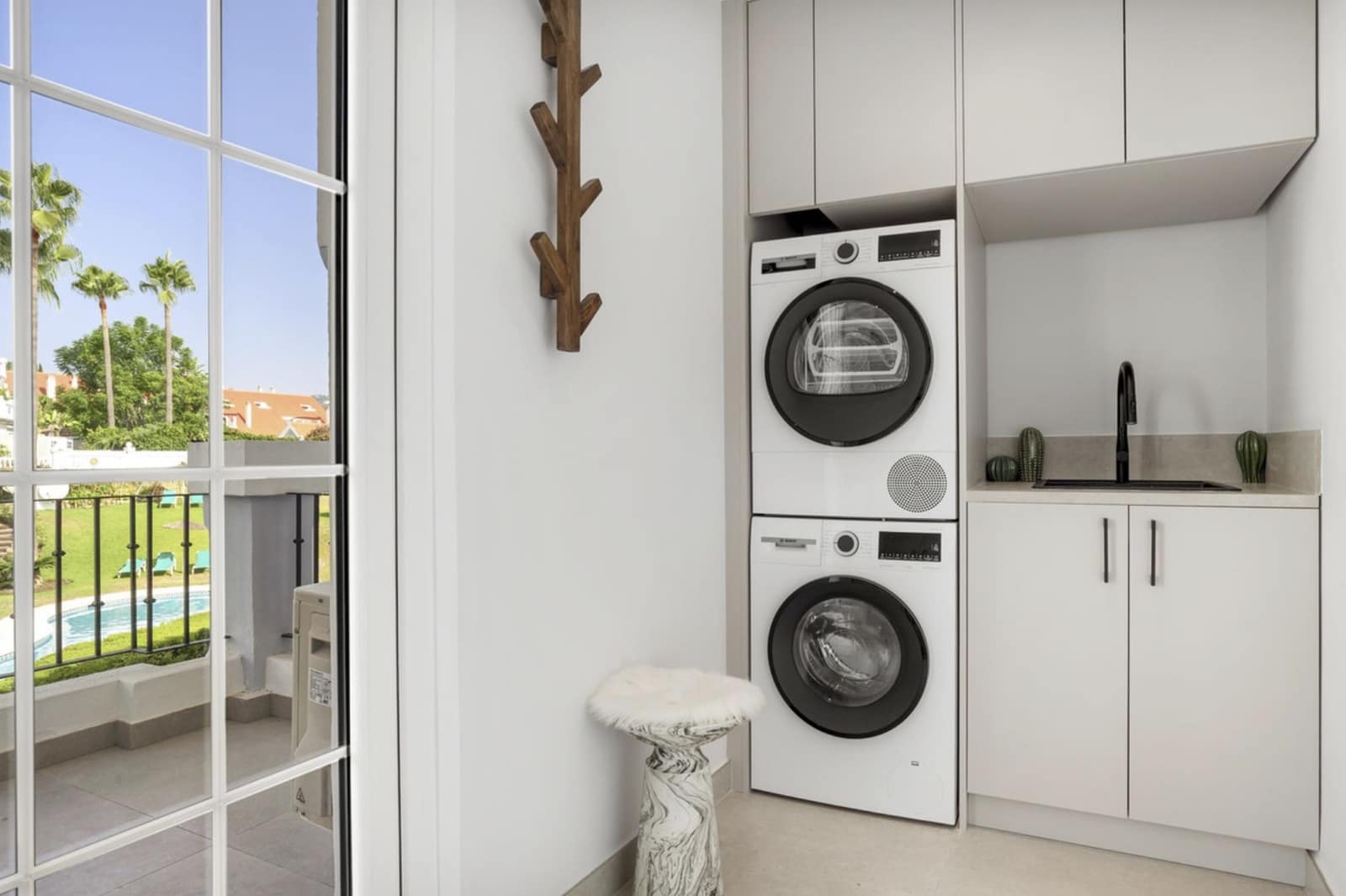 5 slaapkamer Penthouse te koop in Nueva Andalucia met zwembad garage - € 1.895.000 (Ref: 9574441)