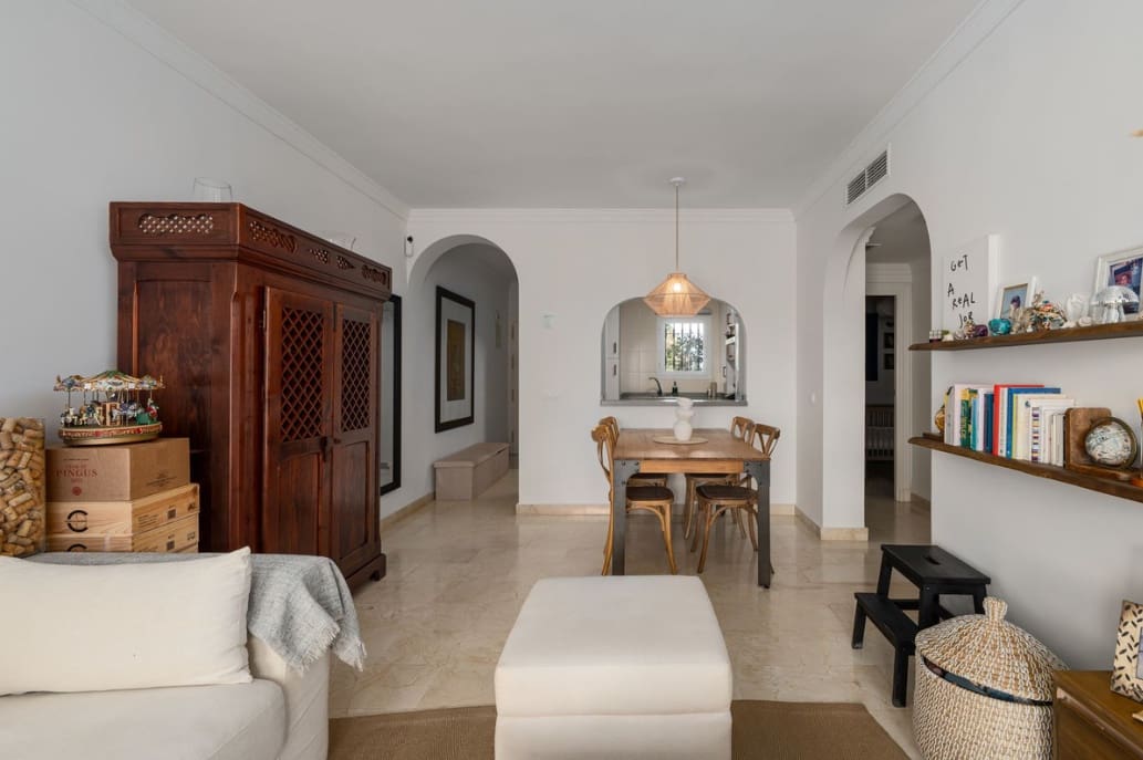 2 sovrum Lägenhet till salu i La Quinta med pool garage - 460 000 € (Ref: 9574442)