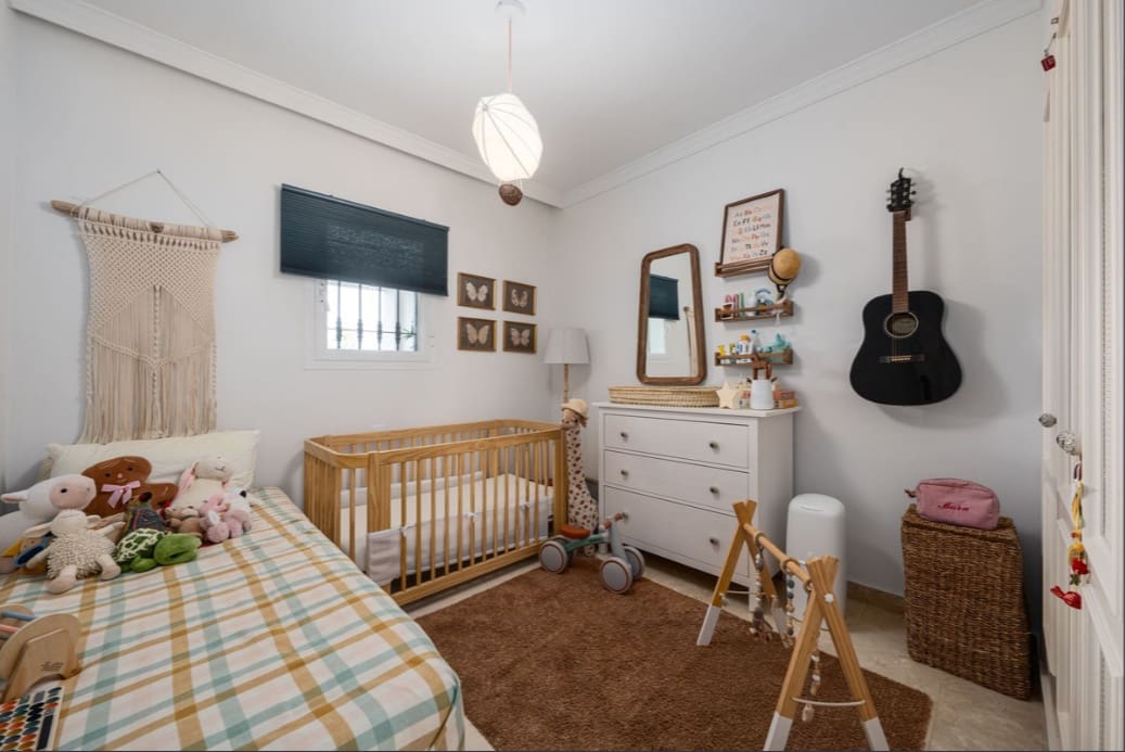 2 sovrum Lägenhet till salu i La Quinta med pool garage - 460 000 € (Ref: 9574442)