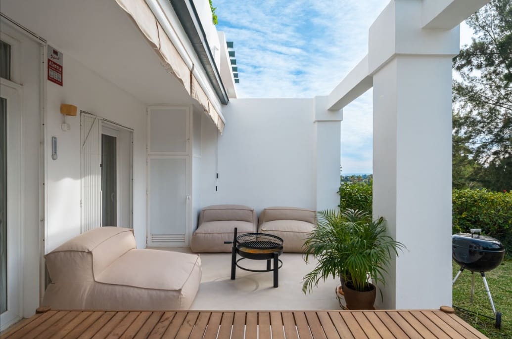 2 sovrum Lägenhet till salu i La Quinta med pool garage - 460 000 € (Ref: 9574442)