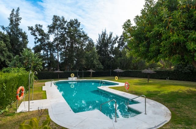 2 sovrum Lägenhet till salu i La Quinta, Benahavís med pool garage - 460 000 € (Ref: 9574442)