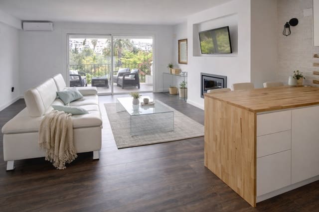 3 sovrum Lägenhet till salu i Nueva Andalucia, Marbella med pool - 380 000 € (Ref: 9591098)