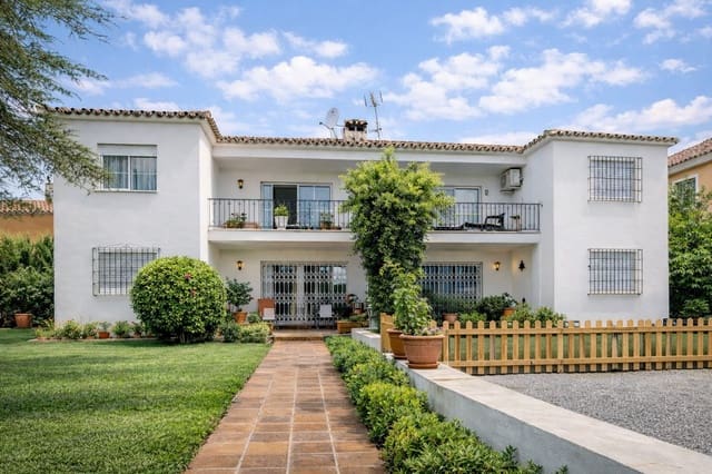 3 sovrum Lägenhet till salu i Nueva Andalucia, Marbella med pool - 380 000 € (Ref: 9591098)