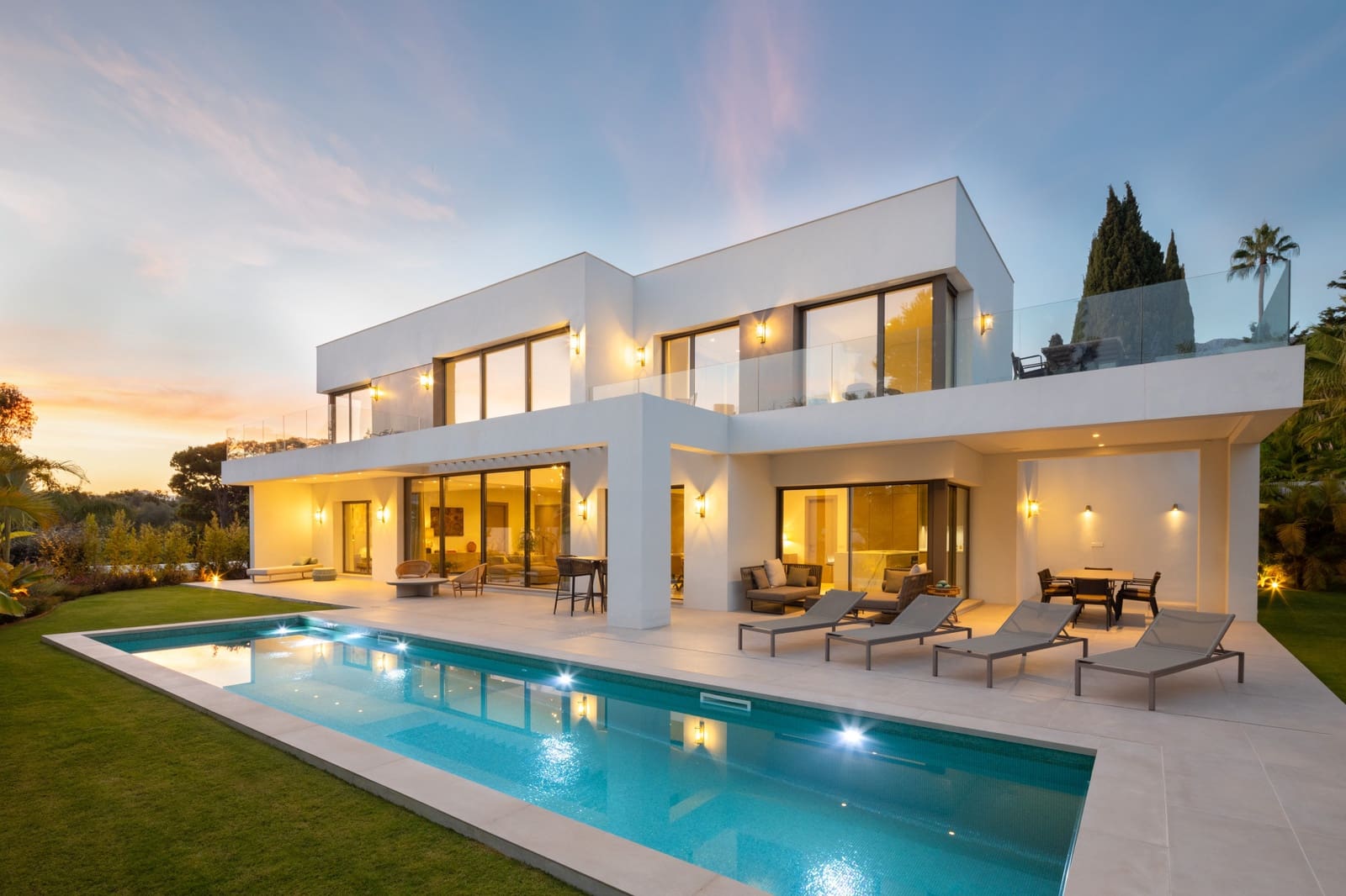 5 makuuhuone Huvila myytävänä paikassa Golden Mile mukana uima-altaan 
autotalli - 4 950 000 € (Ref: 9591099)