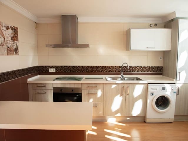 4 makuuhuone Huoneisto myytävänä paikassa San Pedro de Alcantara, Marbella - 402 000 € (Ref: 9591100)