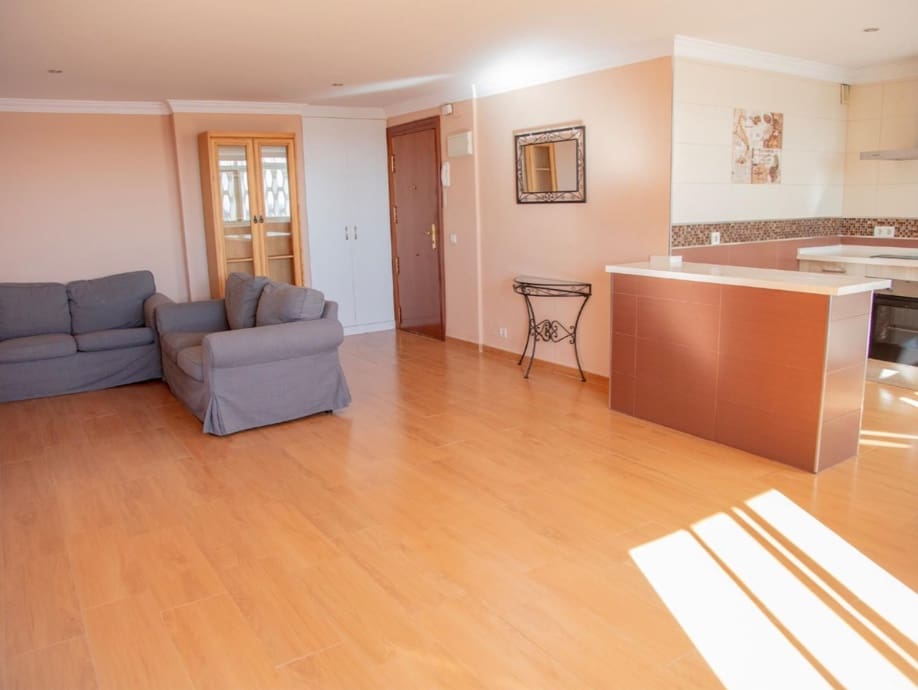 4 bedroom Apartment for sale in San Pedro de Alcantara - € 402,000 (Ref: 9591100)
