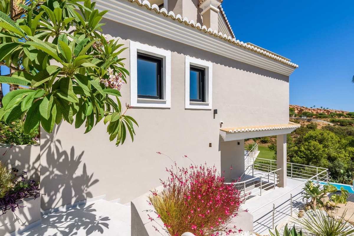 7 sovrum Villa till salu i Marbella med pool garage - 3 790 000 € (Ref: 9604852)