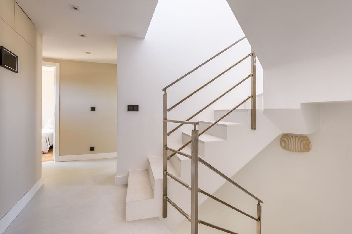 7 bedroom Villa for sale in Marbella with pool garage - € 3,790,000 (Ref: 9604852)