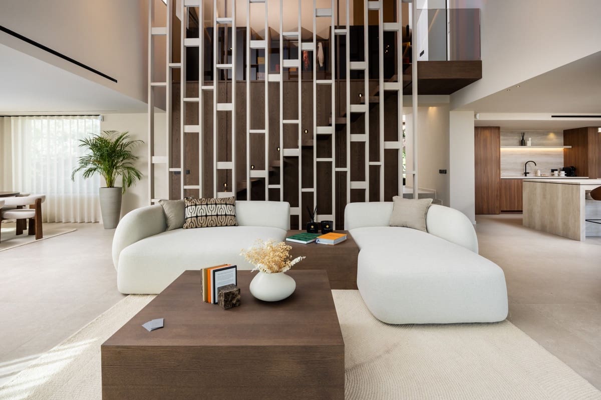 5 soverom Villa til salgs i Nueva Andalucia med svømmebasseng garasje - € 4 695 000 (Ref: 9604854)