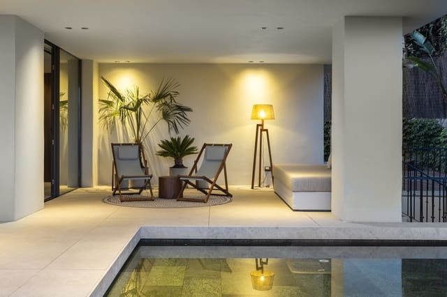 5 soverom Villa til salgs i Nueva Andalucia, Marbella med svømmebasseng garasje - € 4 695 000 (Ref: 9604854)