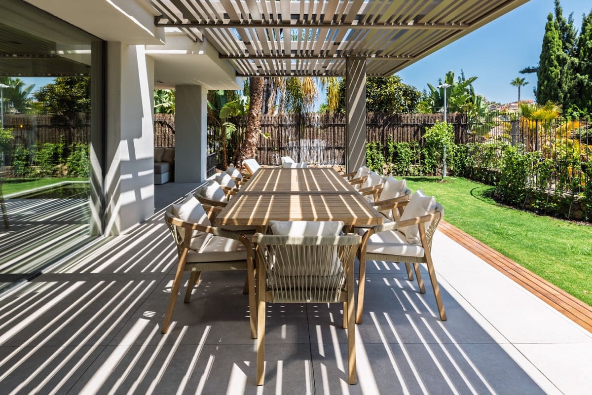 5 soverom Villa til salgs i Nueva Andalucia med svømmebasseng garasje - € 4 695 000 (Ref: 9604854)